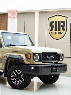 تويوتا لاند كروزر 70 بيك اب